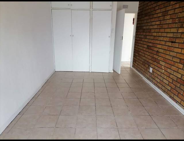 2 BEDROOM PROPERTY TO RENT IN BRENTHURST